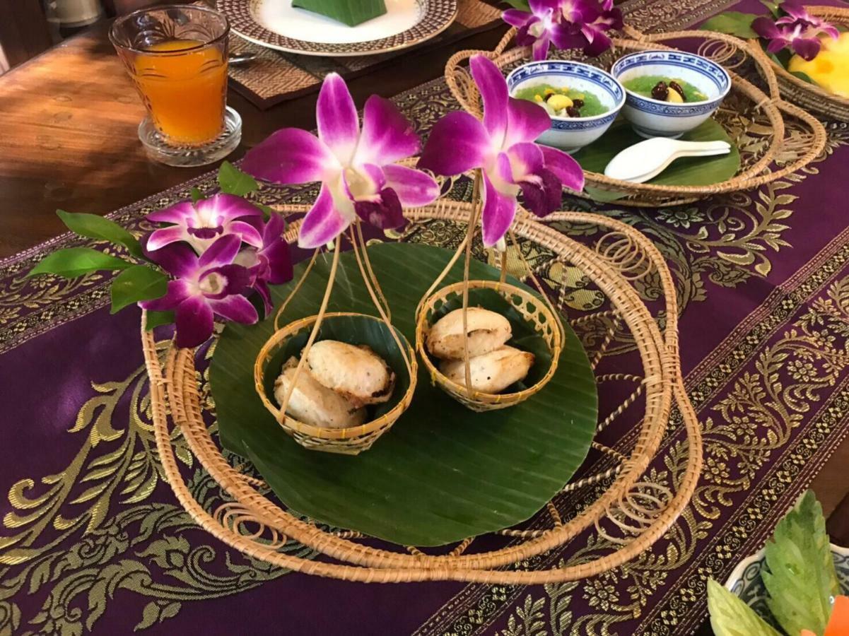 Отель Ssip Boutique Dhevej Bangkok (Adults Only) Экстерьер фото