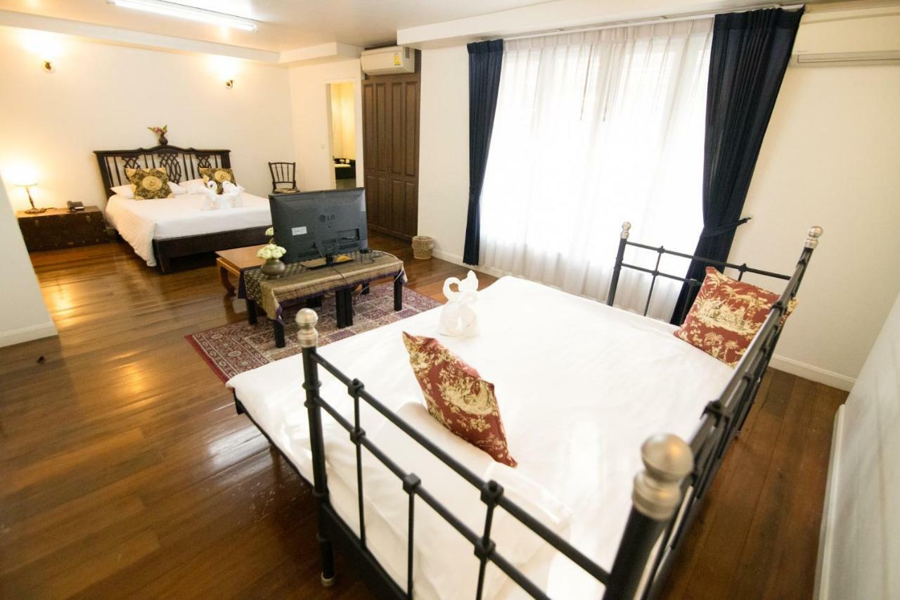 Отель Ssip Boutique Dhevej Bangkok (Adults Only) Экстерьер фото