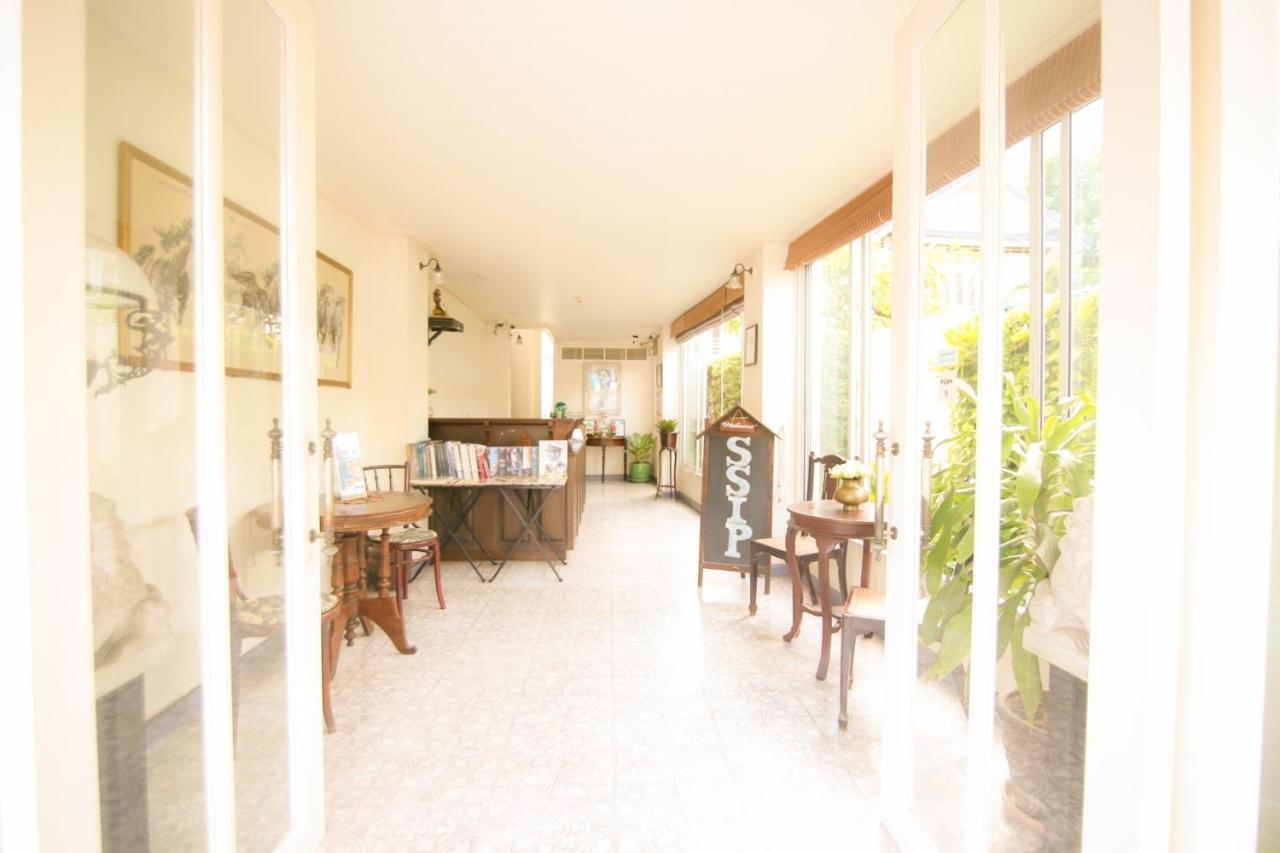 Отель Ssip Boutique Dhevej Bangkok (Adults Only) Экстерьер фото